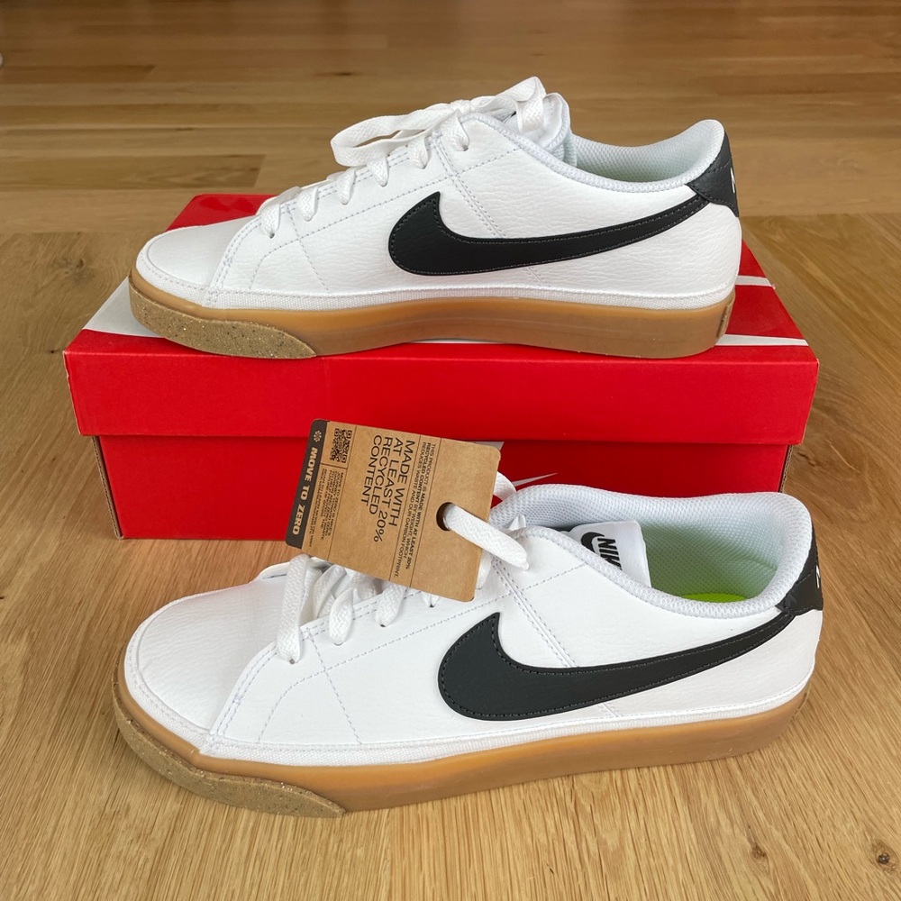 Women's Nike Court Legacy Leather Sneaker